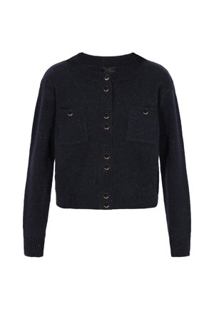 Navy neulecardigan, jossa on pyöreä pääntie, kultaisten nappisulkimien ja kaksi etutaskua. Kankaan tekstuuri tuntuu pehmeältä ja siinä on hienovarainen pilkullinen kuvio.