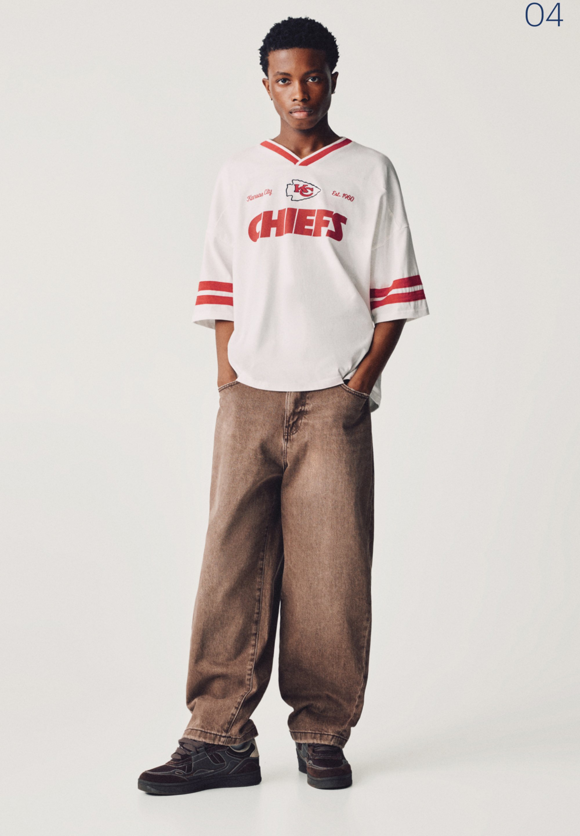 ★日本未入荷*PULL&BEAR*新作*NFL Kansas City Chiefs Tシャツ★ NFL Kansas City Chiefs T-shirt - pull&bear