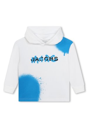 Felpa bianca con un design in spray blu. Presenta lettering neri in grassetto, maniche lunghe e una tasca a marsupio frontale. Vestibilità casual.