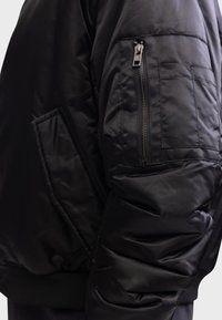 Redefined Rebel TRACE JACKET - Blusão aviador - black