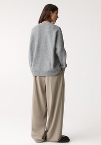PULL&BEAR PURL BUTTONED - Kofta - light grey