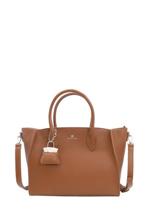 Borsa a mano in pelle marrone con finitura texture, dotata di manici doppi e tracolla removibile. Presenta un piccolo ciondolo a forma di lucchetto e un branding discreto sul davanti.