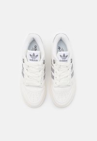 adidas Originals RIVALRY UNISEX - Joggesko - core white/grey three/off white