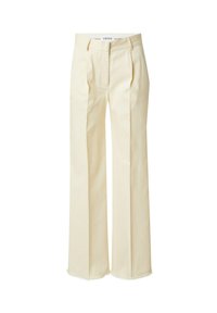 Crème wijde broek met plooien, gemaakt van een soepele stof. Kenmerkt zich door een effen afwerking en een rafelrand voor extra textuur.