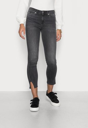 Jeansy Skinny Fit