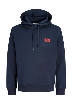 Sweat à capuche bleu marine à manches longues avec cordons et un petit logo rouge rectangulaire "Jack & Jones" sur la poitrine gauche.