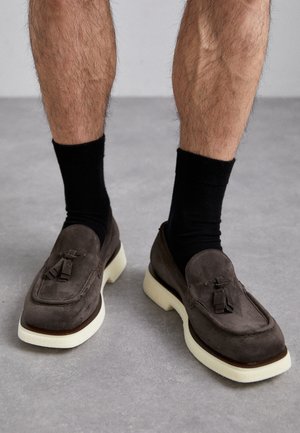 The Antipode Loaferit/pistokkaat - dark brown