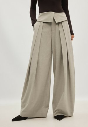 Stradivarius, WIDE-LEG TROUSERS WITH TURNED-UP WAISTBAND - Bukser - mottled beige