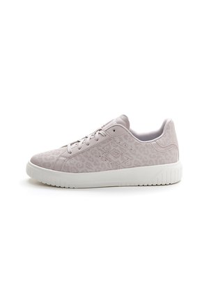 Trainers - lilac
