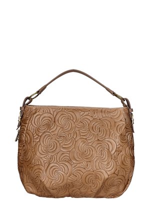 Sac à main matelassé marron avec un motif floral, équipé d'une anse courbée, d'une quincaillerie en ton doré et d'une finition en cuir texturé et doux.