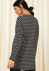 Friends Like These V NECK - Langarmshirt - stripe