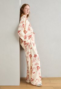 Heathe WOMENS SHIRT TROUSER SET - Stoffhose - offwhite red