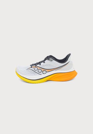 Saucony, ENDORPHIN SPEED 5 - Laufschuh Straße - white/fuego