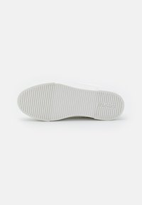 Levi's® TIJUANA 2.0 - Zapatillas - brilliant white