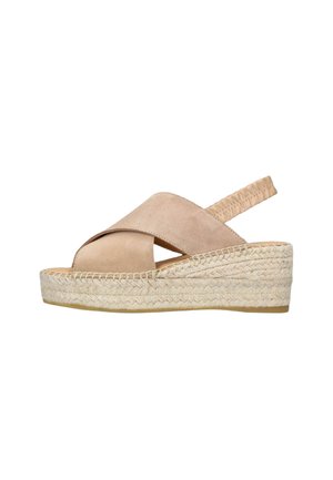 Beige Keilsandale mit gewebter Plateausohle, breiten gekreuzten Velourslederriemen und elastischem Slingback-Riemen.