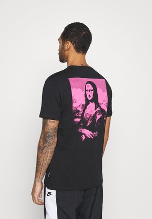 7401 Black Letter Printed T-Shirt