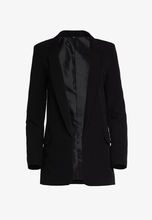 Czarna dopasowana marynarka z klapami, długimi rękawami, przednimi kieszeniami z patkami i gładką podszewką, wyeksponowana frontem na białym tle.