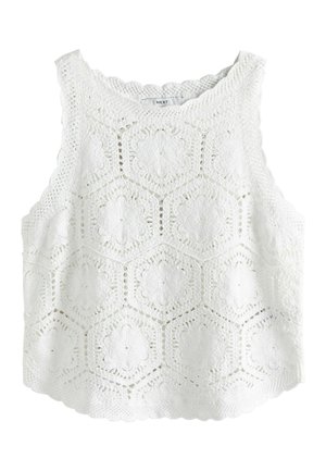 Biely háčkovaný top bez rukávov s vlnkovanými okrajmi a šesťuholníkovými kvetinovými vzormi, s okrúhlym výstrihom a čipkovými detailmi.