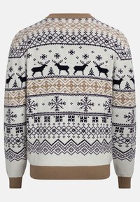 Maglione lavorato a maglia color crema con un motivo a tema invernale. Presenta renne e fiocchi di neve blu navy, con dettagli a costine marroni su orlo e colletto.