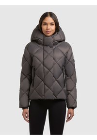 Veste matelassée grise avec un col montant et une capuche surdimensionnée. Dotée de poches avant zippées et d'un design court. Texture lisse.