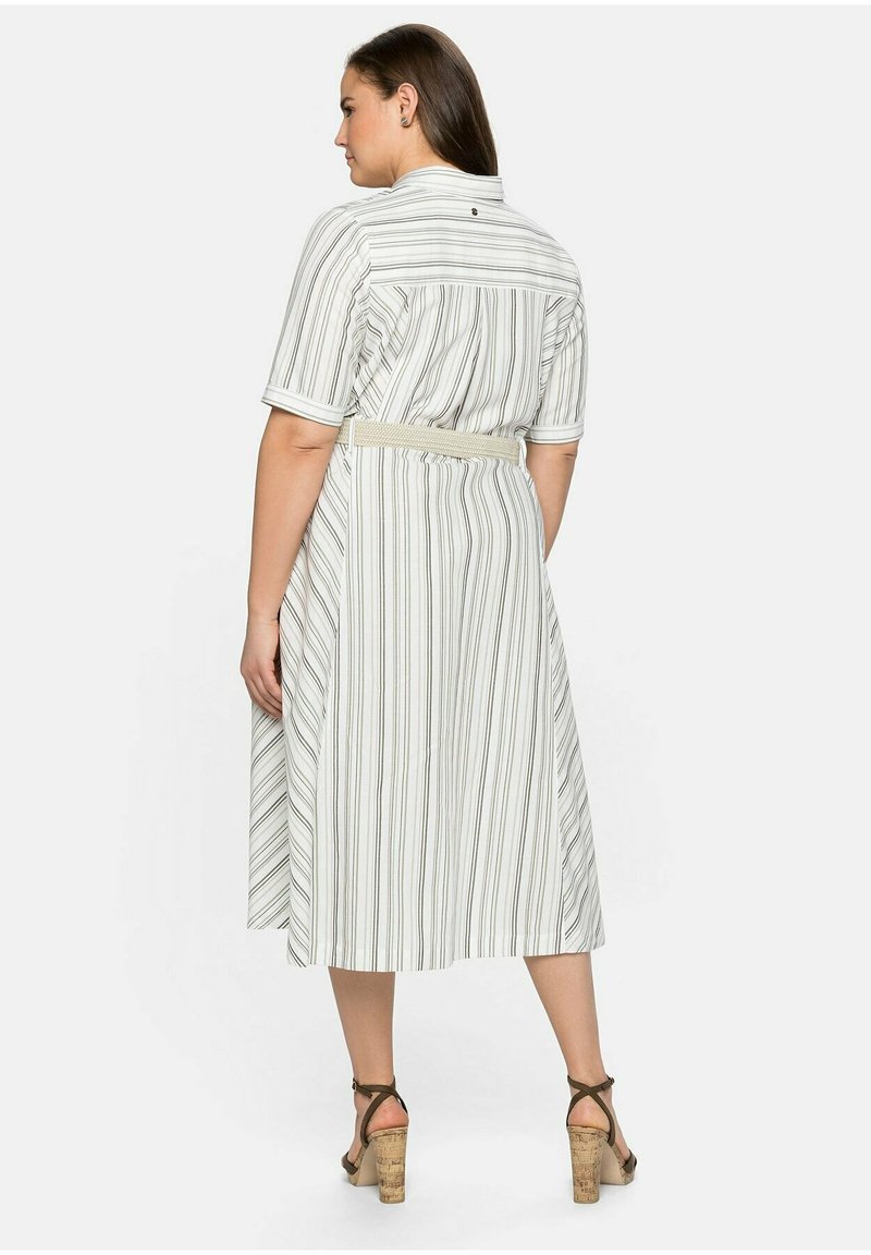 Damen Freizeitkleider | Sheego Blusenkleid offwhite bedruckt/offwhite - JH84781 Damen Freizeitkleider | Sheego Blusenkleid offwhite bedruckt/offwhite - JH84781