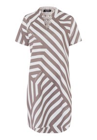 Robe à manches courtes en marron et blanc avec un motif géométrique, présentant un col en V et une coupe décontractée. Fabriquée en tissu léger.