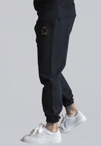 SIKSILK JOGGERS - Tracksuit bottoms - black