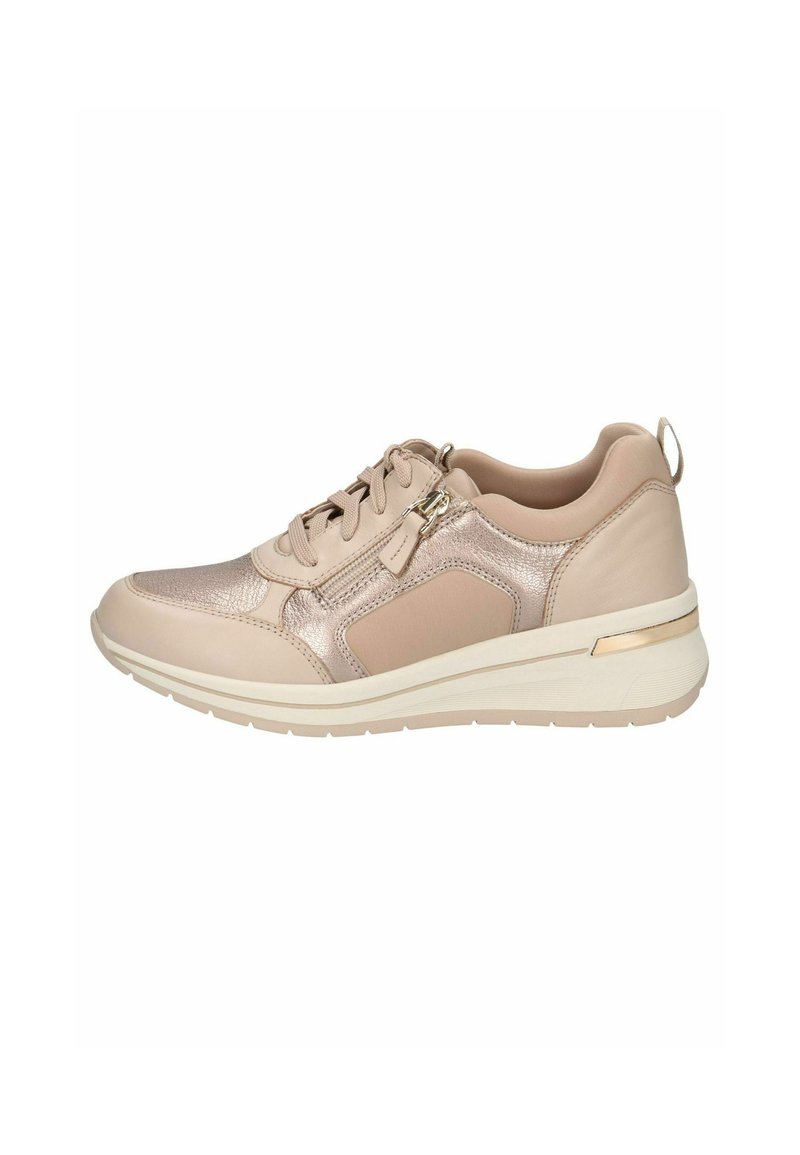 Sneaker aus einer Mischung von metallischen und glatten beigen Materialien. Verfügt über eine abgerundete Zehenpartie, ein Schnürdesign und eine leicht erhöhte Mittelsohle mit goldenen Akzenten.