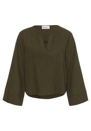 Õlgadega oliivroheline pikkade varrukatega pluus laiade mansettidega ja V-kaelusega, valmistatud kerge kangaga, millel on silt „Minu põhiline garderoob“.