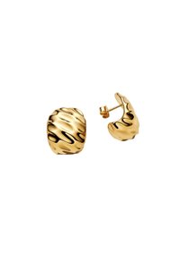 Goldfarbene Ohrringe mit einer strukturierten, wellenförmigen Oberfläche und Steckverschluss. Jeder Ohrring hat eine abstrakte Form und eine glatte Oberfläche.