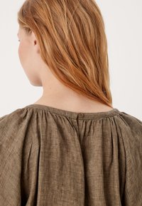 s.Oliver Jumpsuit - dusty olive melang