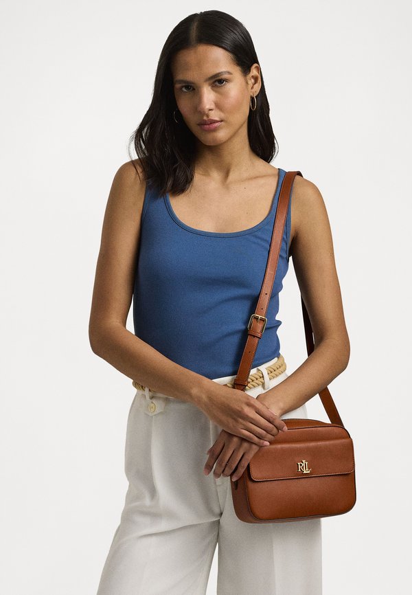LEATHER MEDIUM MARCY CAMERA BAG - Cross body bag - tan