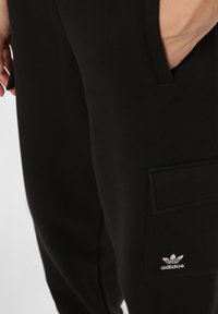 adidas Originals Treniņtērpa apakšdaļas - schwarz