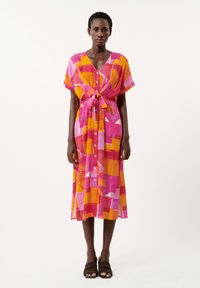 FRNCH PERRINE Robe chemise geo pink/rose