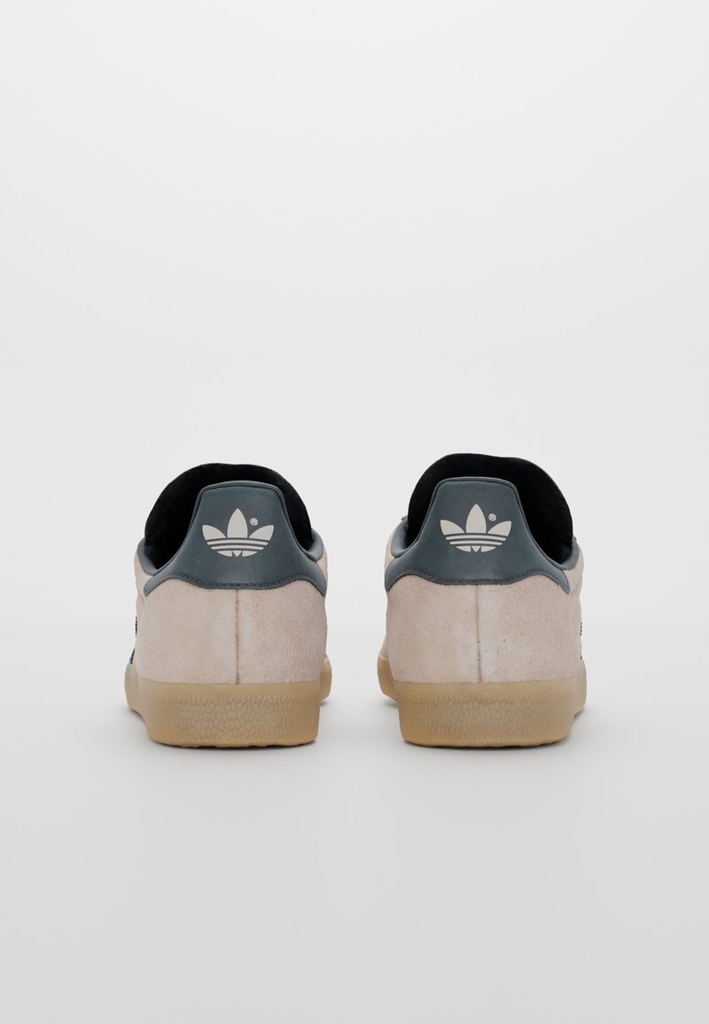 adidas gazelle silver green womens ADIDAS Gazelle GS 