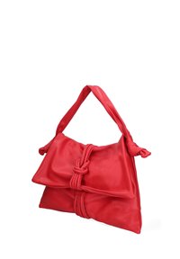 Borsa a tracolla in pelle rossa con design a doppio risvolto annodato e texture liscia. Caratterizzata da un manico legato per una facile trasportabilità.