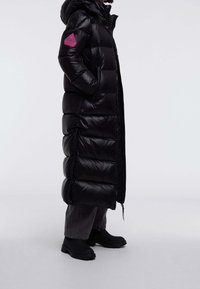 JACK1T Abrigo de plumas - black