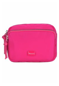 Pochette rectangulaire rose vif avec deux compartiments zippés et une petite étiquette de marque indiquant « "Tamaris" » au centre à l’avant.