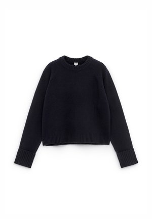 Dunkelblaues, kurz geschnittenes Strickpullover mit ribbeltem Rundhalsausschnitt und Bündchen. Hat eine glatte Textur und Raglanärmel für einen lässigen Sitz.