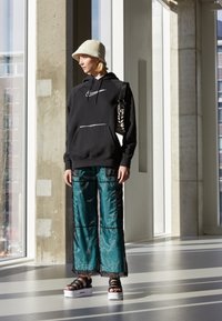 HOODIE OVER SIZED - Sweatshirt com capuz - black