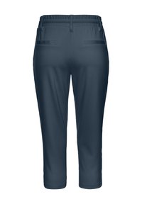 Námořnické modré zkrácené kalhoty s elastickým pasem, dvěma zadními kapsami a hladkou texturou. Jednoduchý design bez viditelných zapínání či vzorů.