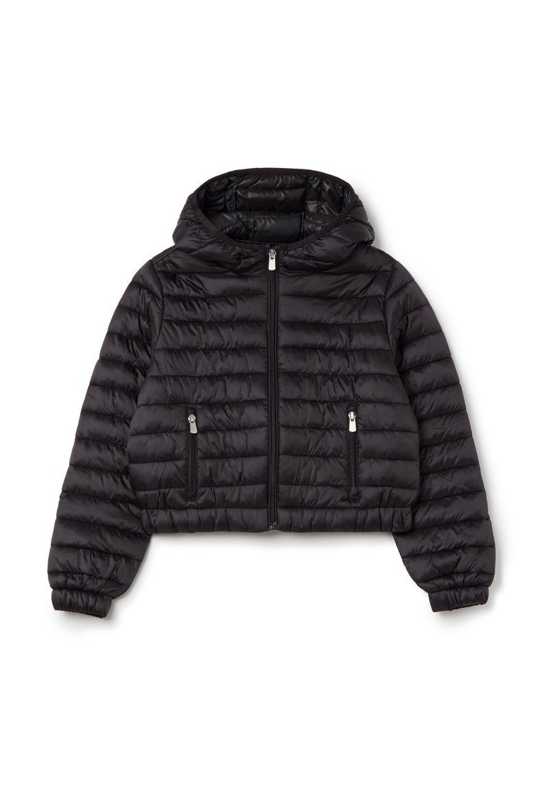 Giacca cropped nera tipo puffer con cappuccio, texture trapuntata, tasche anteriori con zip doppia e dettagli in metallo argentato. Realizzata in materiale leggero.