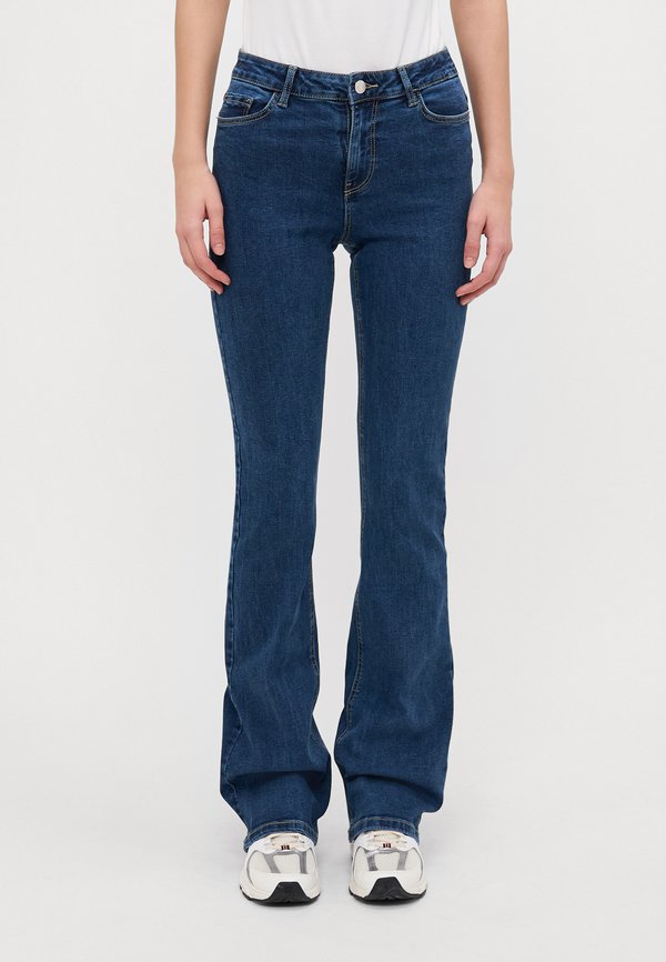 VMHELMA  - Flared Jeans