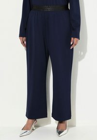 Ulla Popken ELASTIC WAIST   - Træningsbukser - navy blue