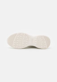 ALDO Baskets basses - white