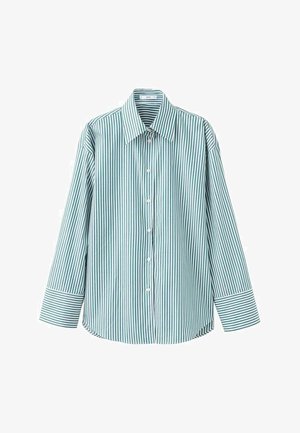 Camicia a righe teal e bianca con bottoni, maniche lunghe, colletto classico e dettagli a contrasto sui polsini. Tessuto morbido.
