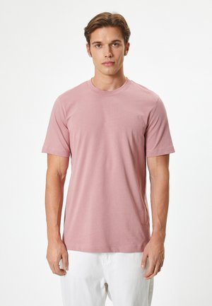 - T-shirt basic