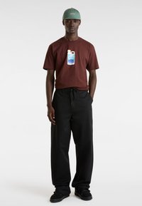 Vans AUTHENTIC CHINO BAGGY - Chino - black