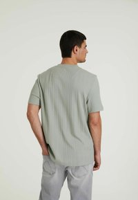 CHASIN' POINT - T-shirt basic - mid green