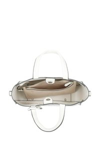 Weißer Handtasche mit glattem Lederaußenmaterial, grauen Akzenten, oberen Griffen und einem Innenraum mit einer Reißverschlusstasche und beigem Futter.